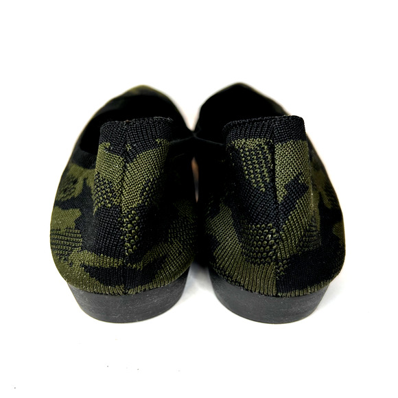 Mia Jeanette Ballet Flats Womens 8.5 Camo Print Pointed Toe Fall Staple Pull On - Picture 3 of 6